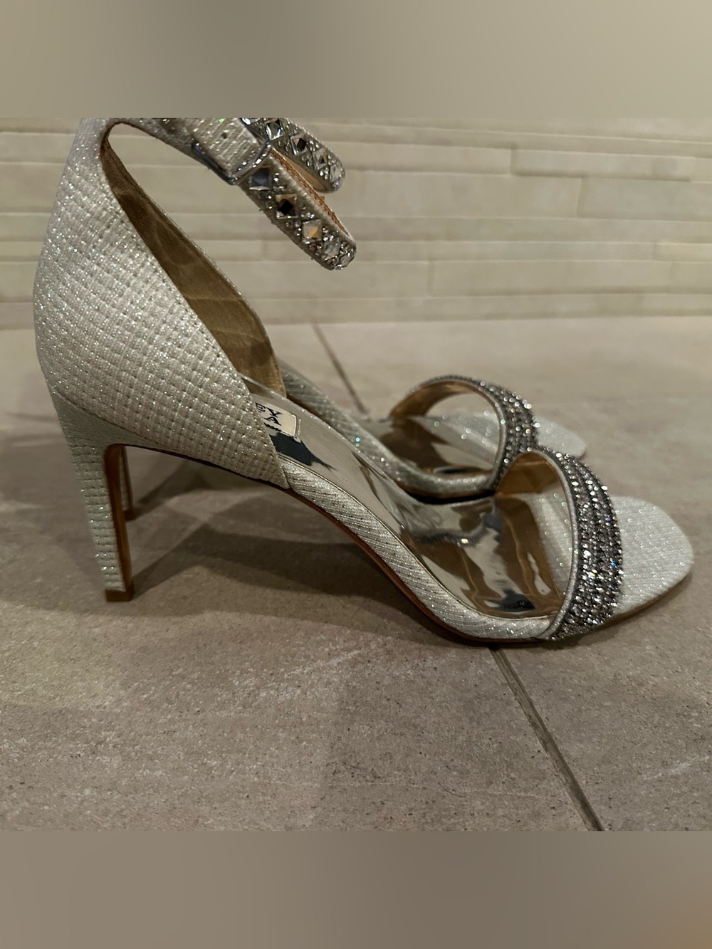 💎 Badgley Mischka Logan Crystal Embellished Stiletto Heels – Size 9 - Picture 2 of 4